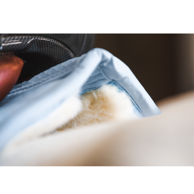 Eskadron Glossy Evo-Wool Saddlecloth Reflexx SS23 - Light Blue-1